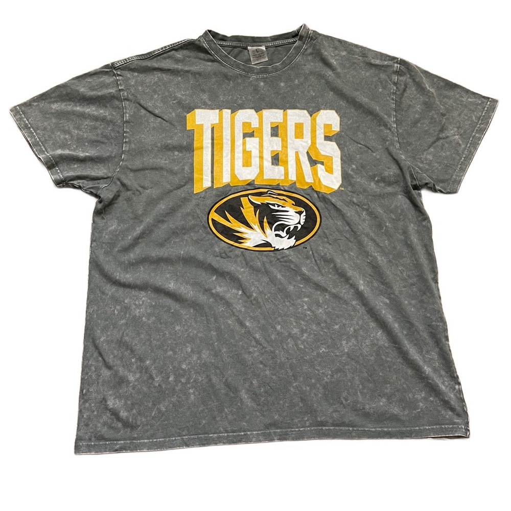Gameday Couture Mizzou Tigers T shirt Vintage Wash Gray